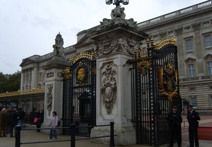 Main Gate of Buckingham Palace